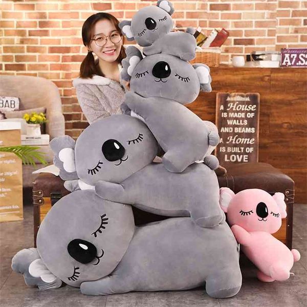 Koalas de couchage jouet en peluche couché animaux compagnon poupée poupée rose / gris super doux réconfortant cadeau enfants cadeau 4 tailles 210728