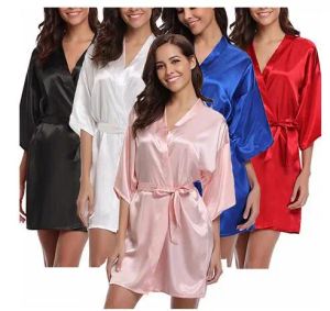 Ropa de dormir 4xl. Bata de novia de boda de satén de las mujeres túnicas de dama de honor de la dama