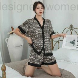 Vêtements de nuit Designer Lenceria Femmes Pyjamas en soie pour luxe Shorts décontractés Costumes Dames Ensemble col en V Vêtements de nuit sexy Vêtements de maison X880