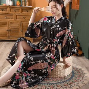 Vêtements de nuit imprimement chinois Femmes de soie robes de rayonne longue