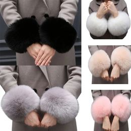 Sleevelet Bras Manches Hiver Ladie Doux Fausse Fourrure En Peluche Manchette Oversleeve Gants Coupe-Vent Main Poignet Chaud Vêtements Accessoires 231201