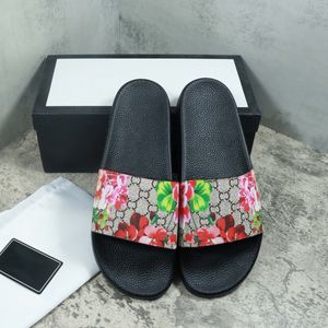 Slippers Designer Dames Kamer Platte Sandaal Zomer Strand Schoenen Luie Mode G Letter Slippers Outdoor Sliders 35-45 Bloemen Web Gestreepte Causale Slipper Zonnige Damesschoenen