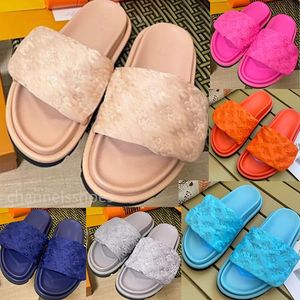 Glissades de luxe Plans de plage de concepteurs sandales ganters de sandales pour hommes pantoufles d'été sandales sandales de pantoufles décontractées pour femmes