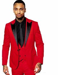 Slim Fit Rojo Nodo Tuxedos Negro Peak Peak Groomsmen Mens Vestido de novia Excelente chaqueta de hombre Blazer 3 piezas Traje (chaqueta+pantalones+chaleco+corbata) 1663
