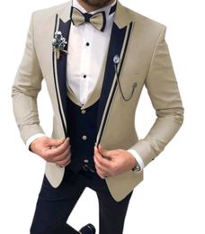 Slim Fits Groom Tuxedos Peak Revers Beige Vêtements De Mariage Robe De Soirée De Bal Dîner Costumes D'affaires Blazer W1476