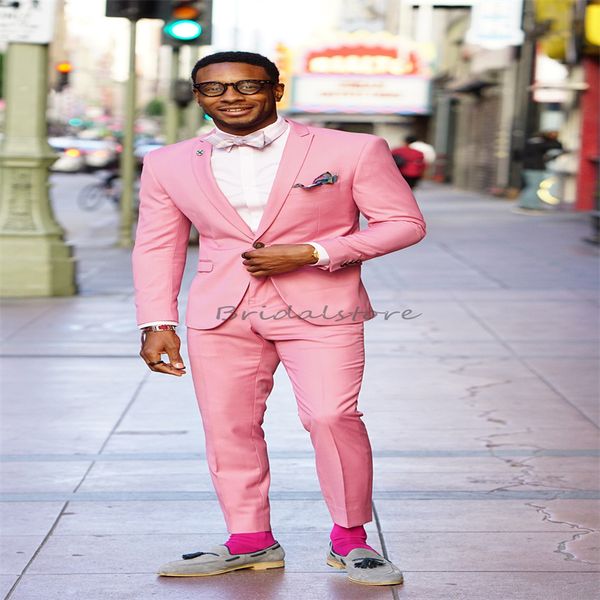 Slim Pink Wedding Tuxedos Solapa Dos piezas Hombres Blazers Chaleco hecho a medida Novio ajustado Hombres Boho Trajes de boda Causal Traje de novio para fiesta Trajes de cena de noche 2024