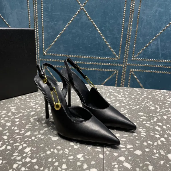 Slingback Patent Coue Pumps en cuir chaussures Stiletto Talons pointés Sandales de la robe de créateurs de chaussures Foot-Factory Factory