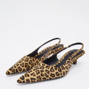 Slingback Sandalen Dames Flat Bottom Summer Leopard Pointed End Woman Mules Zaza Fashion Animal Print Low Heel Beac