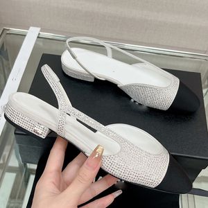 Slingbacks Femme Designer Chaussures de tenue de luxe Toes carrées Sandales à talons gros