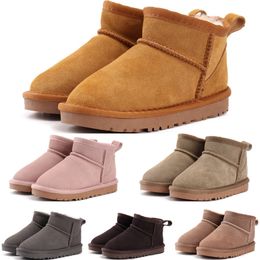 diseñador sin cordones Australia Botas clásicas zapatos para niños uggi niñas invierno niño niño zapato uggitys entrenadores jóvenes bebé zapatilla de deporte wgg infantes mini nieve cálida P1N1 #