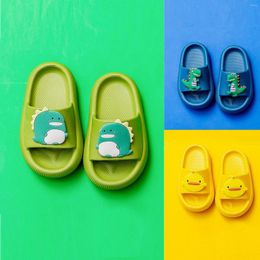 Pantoufles d'animaux de dessin animé pour enfants, chaussures d'été pour enfants, tongs d'intérieur pour garçons et filles, sandales de plage souples, sabots, 2023