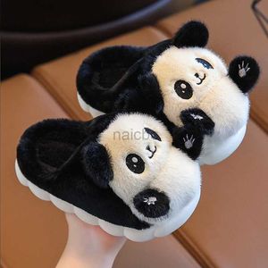 Slipper 2023 Nieuwe schattige kindercartoon Panda Winter Slippers Comfortabele warme katoenen schoenen jongens meisjes indoor huis pluizige slippers 2449