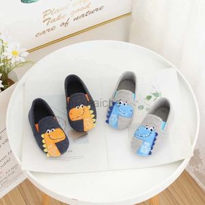 Pantoufle d'automne d'hiver garçons coton tissu tissu chaussures de maison enfants mignons dinosaures pantoufles de planches enfants antidérapantes