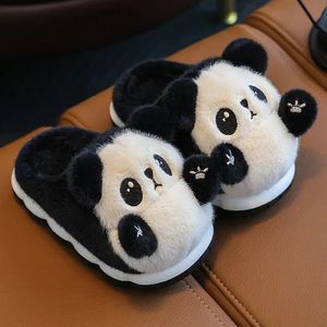 Slipper Herfst Winter Kinderkatoenen Slippers Cartoon Kleine Panda Babyslippers Jongens Meisjes Pluche Verdikte Warme Schattige Katoenen Schoenen 231219