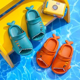 Chinelo bebê bonito tamancos sandálias chinelos de tubarão para crianças menino menina crianças borracha animal chinelo criança praia piscina slides sapatos infantis t230302