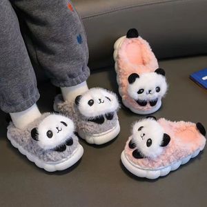 Slipper Baby Panda Design katoenen zachte zool warme schoenen voor winter indoor niet -slip pluche meisjes cartoon footwear5colors beschikbaar 231127