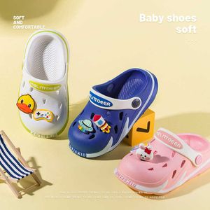 Slipper kinderen holle schoenen 2022 Zomer niet-slip jongens en meisjes mode met cartoondieren schattige slippers kinderen zachte platte platte buiten T230302