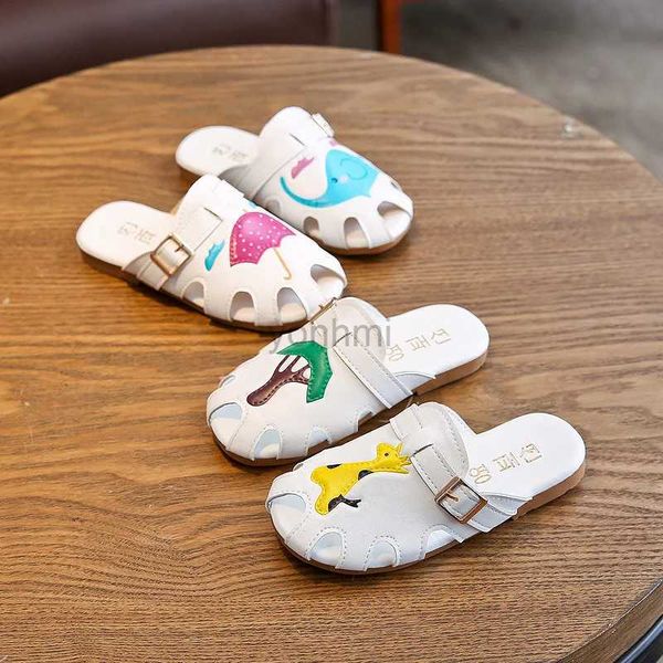 Slipper Children Slippers for Girls 2023 Summer Corée couverte Orède Sandales plates Fashion Hollow Kids Chaussures décontractées Soft Sole Belk Slides 240408