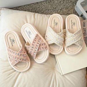 Slipper Children Slippers for Girls 2024 Fashion d'été Élégant style coréen Sweet Glitter Soft Anti-Slippery Open-Toe Beach Shoes