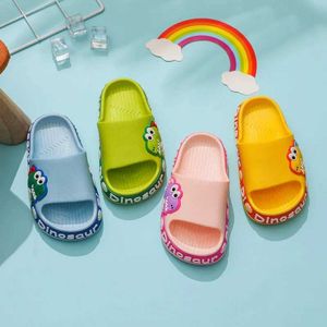 Zapatillas para niños zapatillas para niños zapatos de playa de dibujos animados para niñas para niñas para niñas suaves suave sin deslizamiento Y240518