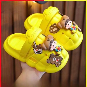 SLIPPER KINDERS Summer Slide Boys and Girls Shoes Treasure Head Hole Sandals Cute Cartoon Princess Slide Childrens Flat Bottom Slide Y240518