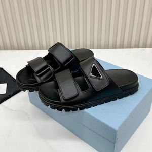 Slipper Designer Sandals Femmes Platforms Slides Chaussures Chaussures Summer Brand Classic Beach Casual Sliders Outdoor Top Quality Slippers Geuthened Leather 10A avec boîte