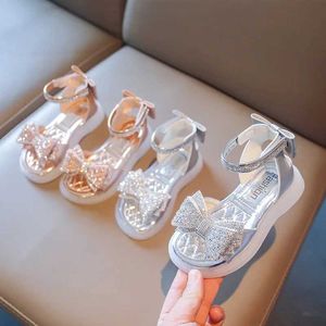 Slipper Girls Princess Sandals 2024 Zomer Nieuwe Baby Sparkly Rhinestones Bow Shoes Fashion Non-Slip Flat Childrens Sandals Boots G05283 Y240423