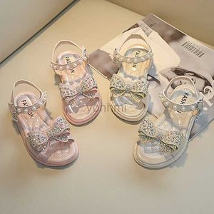 Slipper Girls Sandals 2023 Nieuwe zomerprinses Rhinestones For Big Children Fashion Open-Toed Koreaanse stijl Kinderen Non-slip Beachschoenen PU 240408
