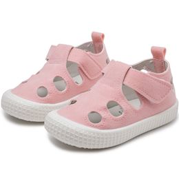 SLIPPER KIDS SANDALEN Zomermeisjes Boys Cutout Sneakers Ademende kinderen sportschoenen gesloten teen baby peuters strand sandalias csh1374 230325