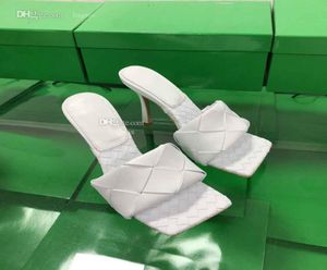 Sandurs de luxe Sandales Designer Talons glisses glissant la semelle épaisse verte célèbre marque Pantoufle sdgv8392223