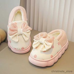 Zapatillas nuevas para niñas, zapatos de algodón con lazo, Color a juego, versátiles, suaves, punta redonda, estampado de lunares, antideslizantes, zapatillas casuales de moda para niños