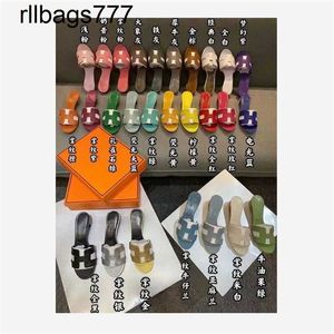 Slipper Oran Fashion 2024 Summer Nvzhen Cuero Flat Bottom Sandals Fuente estándar Conjunto completo de