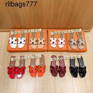 Slipper Oran Fashion Family Family's Summer's Summer Patent en cuir Patent Flip Flip Travel Wear Place Fothed Beach Sandals