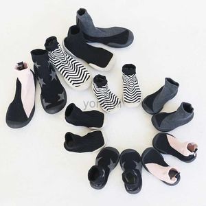 Slipper Oudervloer schoenen mama papa schoenen paar schoenen dames mannen schoenen slippers anti slip gebreide slippers sokken 240408