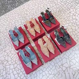 Summer Women Party Robes Chaussures New Style Wedding Sexy Talan Quality Travel Sandale Lady Loafer Designer GLISTEN DIAMOND HIGH THEEL CHOSE LURXE SANDAL MEN