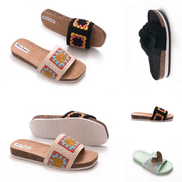 Slipper Sliping Sandal Sandal Designer Floral Rubber Playa Summer plano plano de baño espeso zapatos para el hogar Sli 75