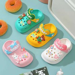 Slippers Baby Shoe Sandales pour fille Boy Mules Baby Girl Shoe Cartoon Sandale Infantil pour garçon Garden Garderie Chaussure Infant Girl Girl Y240423