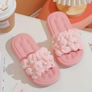 Slipper slippers Princess Wind Pearl Puffs Meisjes Kleine Girl Slippers Zachte bodem Buiten Buiten Penetrerende luchtsandalen