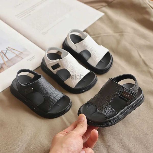 Sandales de plage d'été de pantoufle pour garçons style coréen 2023 Fashion Children Footwear Pu Leather Anti-Slippery Soft Soft Kids Chaussures 2448