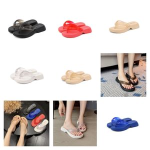 Slipper Summer Outdoors Femme Beach Rubber Sandal Luxurys Designer Mules Sandale Casual Shoe Mens Slides Travel Pool Sliders