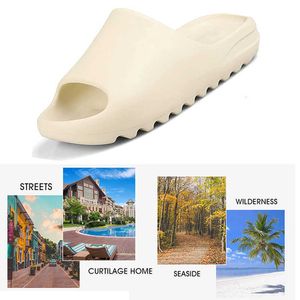 Zapatillas de verano para hombre y mujer, sandalias de interior con fondo suave para el hogar, zapatos de playa ligeros, chanclas de talla grande