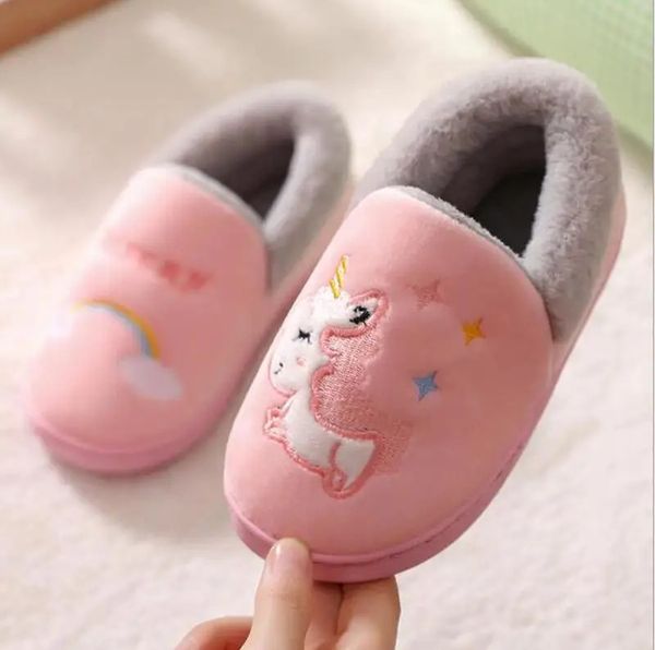 Zapatilla Unicornio Zapatillas para niños para niños pequeños Zapatos de interior Bebé niña Diapositivas de piel Chanclas de algodón Casa de invierno cálida Zapatilla para niños 231128