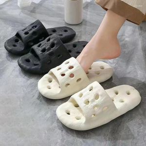 Zapatillas 0845 Hombres de verano Diapositivas de ducha Baño con fugas Antideslizante Casa interior Grueso Agujero inferior Chanclas Mujeres Secado rápido SL