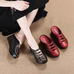 Pantoufles 169 femmes découpes mode 2024 chaussures d'été bout fermé sandales compensées en cuir véritable dame diapositives femme 636
