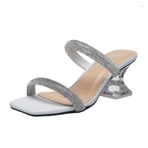 Slippers 2022 Zomer damesschoenen Golden Rhinestone dikke hak lederen sandalen vierkant teen kruis open hoge hakken 7,5 cm