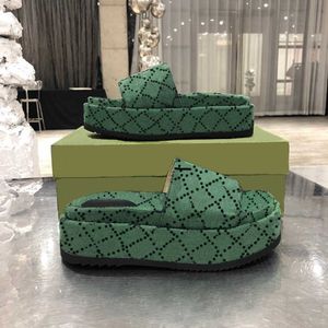 Slippers 2022 dames mode geborduurde canvas designer dia's glijden op slippers meisjes 60 mm canvas bedekte platform sandalen met doos- en stofzakken yees