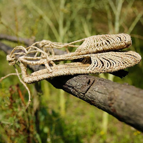 Slippers 2023 couple chaussures - Saledanne à la main des dames tissées à la main Sandales rétro Protection environnementale maison