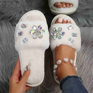 Slippers 2023 Fashion Flower Eau diamant peluche Chaussures pour femmes en bas de fond plat et confortable de style fée intérieur H240412
