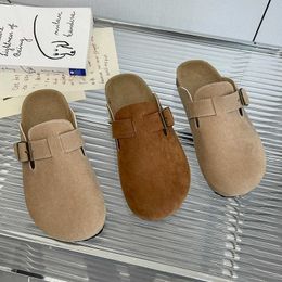 Pantoufles 2023 Mode Sandales en cuir pour femmes Printemps Été Nouvelle peau de vache givrée Baotou Demi-pantoufles Femmes Maison Diapositives en plein air Chaussures X0905