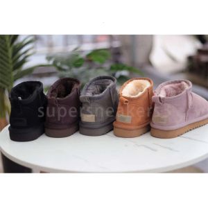 Pantoufles 2023 Enfants Enfant Bébé Designer Chaussures Chesut Fourrure Diapositives En Peau De Mouton Shearling Classique Ultra Mini Boot Taille 21-35 Enfant